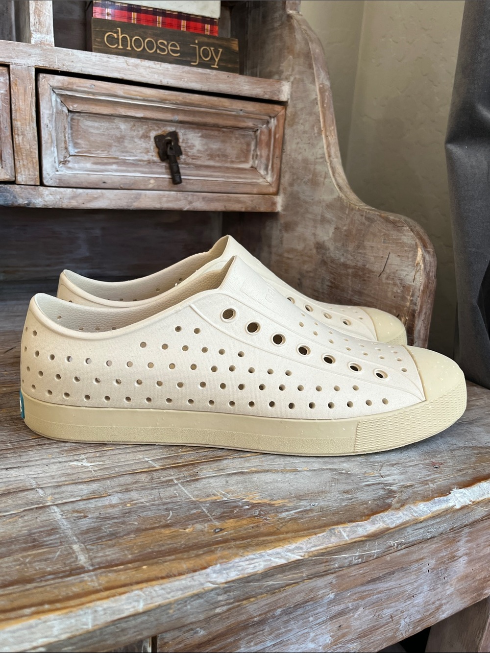 🤍 Native Jefferson Original Pull On Shoes Size Men 9 / Women 11 Ecru Waterproof